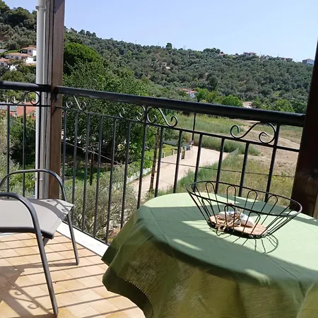 Adam's House Appartamento Achladies (Skiathos)