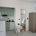 アパート Adam's House